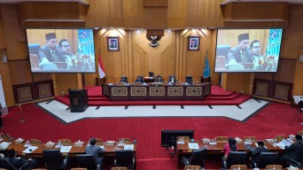 DPRD Surabaya Tunda Pidato Wali Kota Surabaya Periode 2025-2030, Ini Alasannya
