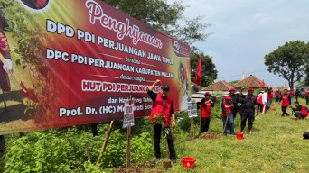 PDI Perjuangan Jawa Timur Gelar Penanaman 2.500 Bibit Pohon di Malang