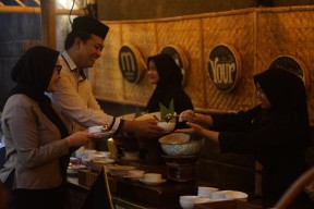 Midtown Hotel Surabaya Hadirkan Pasar Kaget dalam "Jejak Ramadhan Chapter 2"