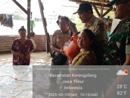 Hujan Semalaman, 30 Rumah di Karangpilang Terendam Banjir hingga 50 Cm