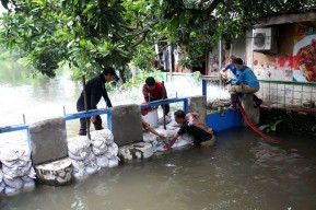 Tak Miliki Fasilitas Sosial Memadai, DSDABM Petakan 41 Titik Rawan Banjir di Surabaya