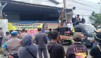 Selain Ijazah, UD Sentoso Seal Juga Menahan KTP dan SIM Karyawannya