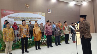 Pelantikan 23 Petugas Haji Surabaya, Kemenag Uji Coba Menu Makan di Pesawat