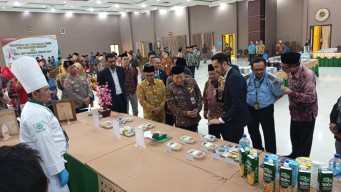 Siap Berangkat, 18 Kloter Jemaah Haji Jatim Segera Menuju Tanah Suci