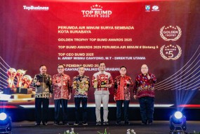 Perumda Air Minum Surya Sembada Surabaya Raih Golden Trophy TOP BUMD Awards 2025