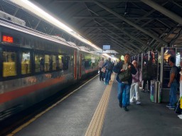 Libur May Day Diprediksi Padat, KAI Daop Imbau Penumpang Datang Lebih Awal