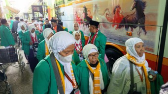 1.128 Jemaah Haji Tulungagung dan Kediri Berangkat Menuju Tanah Suci   
