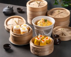 Simone Li & Chong Loong Fatt Segarkan Cita Rasa Kanton di Tang Palace Surabaya