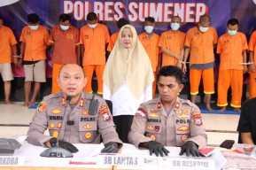 Gagal Berangkat, Travel Umrah Bodong di Sumenep Dilaporkan ke Polisi