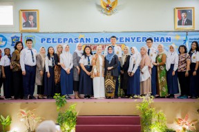 Panggung Seni dan Janji Alumni Warnai Haru Kelulusan Spensabaya