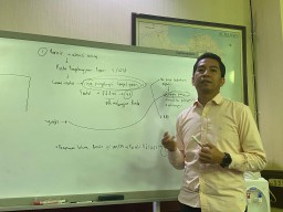 Eri Irawan Soroti Pelanggaran Izin Parkir Ratusan Minimarket di Surabaya   