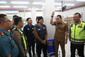 Surabaya Tertibkan Izin Parkir Swalayan, Eri Cahyadi: Untuk Lindungi Konsumen dan Pengusaha