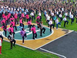 Sambut Hari Bhayangkara, Polda Jatim dan TNI Kompak Olahraga Bareng
