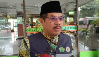 Sempat Tertunda karena Konflik Timur Tengah, Jemaah Haji Kloter 43 dan 44 Tiba di Surabaya