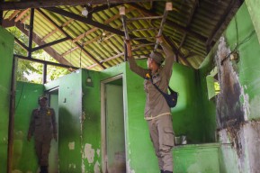 Viral Ponten Umum di Surabaya Dijadikan Tempat Tinggal