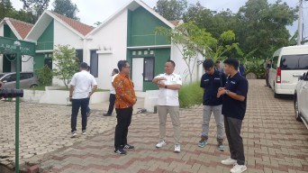 Studi ke Kendal, DPRD Surabaya Ingin Adopsi Model Rumah Hijau