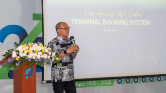 TPS Uji Coba Sistem Booking Truk, Targetkan Efisiensi Logistik Pelabuhan