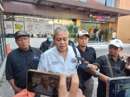 Gubernur Khofifah Penuhi Panggilan KPK untuk Diperiksa di Polda Jatim