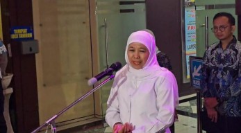 Delapan Jam Diperiksa, Khofifah: Pertanyaan Penyidik KPK Fokus pada OPD dan Penyaluran Hibah