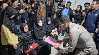 Jenazah Warga Malaysia Korban KMP Tunu Pratama Jaya Diserahkan ke Keluarga