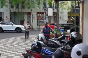 Parkir Ditekan di Jalan Tunjungan, Ini Alasan Wali Kota Eri