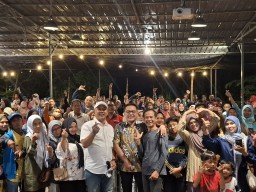 Penyaluran PIP di Warkop, Golkar Surabaya Dorong Ekonomi Warga