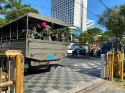 Siang ini DPRD Surabaya Bakal Digeruduk Massa, Begini Suasana Sementara