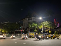 Jelang Didemo, DPRD Surabaya Gelap Gulita