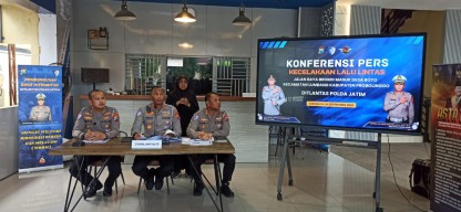 8 Orang Meninggal, 44 Luka Akibat Bus Pariwisata Terguling di Bromo