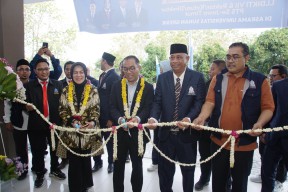 Mendiktisaintek Resmikan Universitas Sunan Gresik, 2.783 Mahasiswa Baru Tercatat