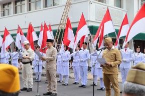 "Surabaya Merah Putih" Teatrikal Perobekan Bendera di Hotel Majapahit