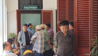 Merasa Dirugikan Proses Lelang, Warga Kutisari Surabaya Laporkan Kasusnya hingga ke Presiden