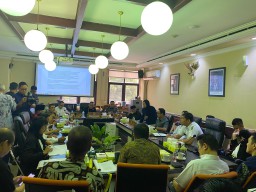 Warga Graha Family Ngamuk, PT SAS Diduga Rampas Fasum buat Cafe NOOK