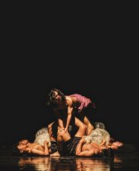 Adaptasi Kocak Kacik, Kotaseger Hadirkan Angon Angin di Parade Teater Jatim