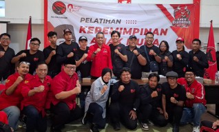 Hadiri Pelatihan TMP PDIP Surabaya, Risma Tekankan Perjuangan Kaum Muda 
