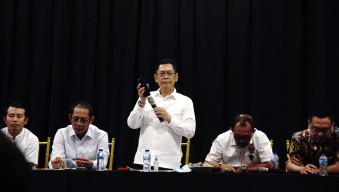 Kerap Kawal Dapil, Adies Kadir Dianggap Tetap Didukung Warga Meski Dihantam Opini Politik