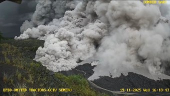 Gunung Semeru Erupsi! Awan Panas Meluncur 8,5 Kilometer