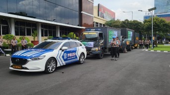 Tidak Ada Korban Jiwa Semeru, Polda Jatim Salurkan Bantuan