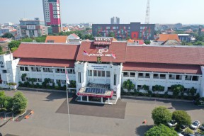 Diskon Sebulan Penuh Warnai Surabaya Holiday Super Sale 2025