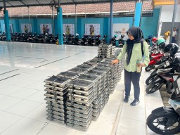 Sempat Dikonsumsi, MBG Basi di Mojokerto Dikembalikan Sekolah