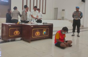 Polisi Tangkap Teman Korban, Misteri Kematian di Diskotek Surabaya Terungkap