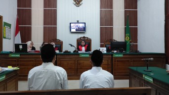 Jual Surat Sehat Palsu Facebook, Dua Pria Diadili