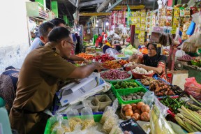 Pemkot Surabaya Klaim Stok Pangan Cukup hingga Delapan Bulan ke Depan