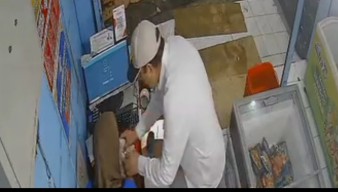 Karyawan Makanan Beku di Mojokerto Digendam 2 WNA, Uang Rp 1 Juta Raib