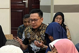 Tanpa Perayaan Tahun Baru, Wakil Ketua DPRD Surabaya Pilih Khatmil Al-Qur’an