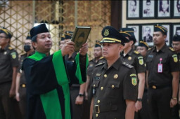 Kejari Surabaya Lantik Iwan Nuzuardhi Sebagai Kasi Pidsus, Fokus Pemberantasan Korupsi