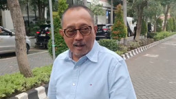 Gaya Wawali Armuji saat Penuhi Panggilan Polisi dalam Kasus Bimtek: Ngguya-ngguyu!