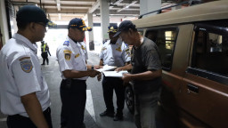 Dishub Surabaya Periksa Kelayakan dan Dokumen Angkutan Jelang Lebaran 2026