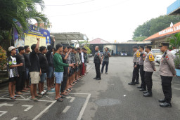 Razia Balap Liar di Mojokerto, 37 Remaja dan 21 Motor Diamankan