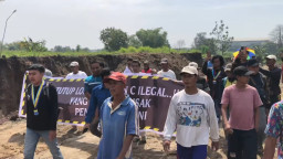 Rusak Lahan Pertanian, Galian C di Mojokerto Didemo Warga hingga Mahasiswa